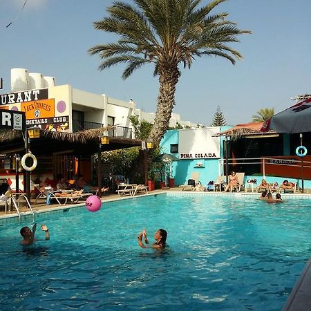 Kkaras Hotel 3 Star アヤナパ エクステリア 写真