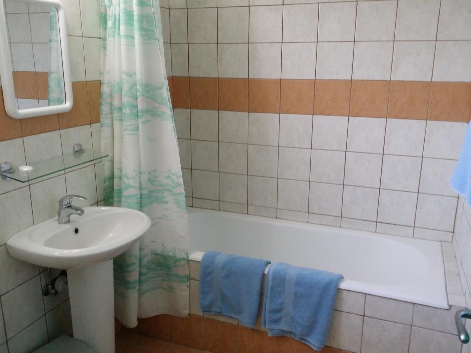 Kkaras Hotel 3 Star アヤナパ エクステリア 写真