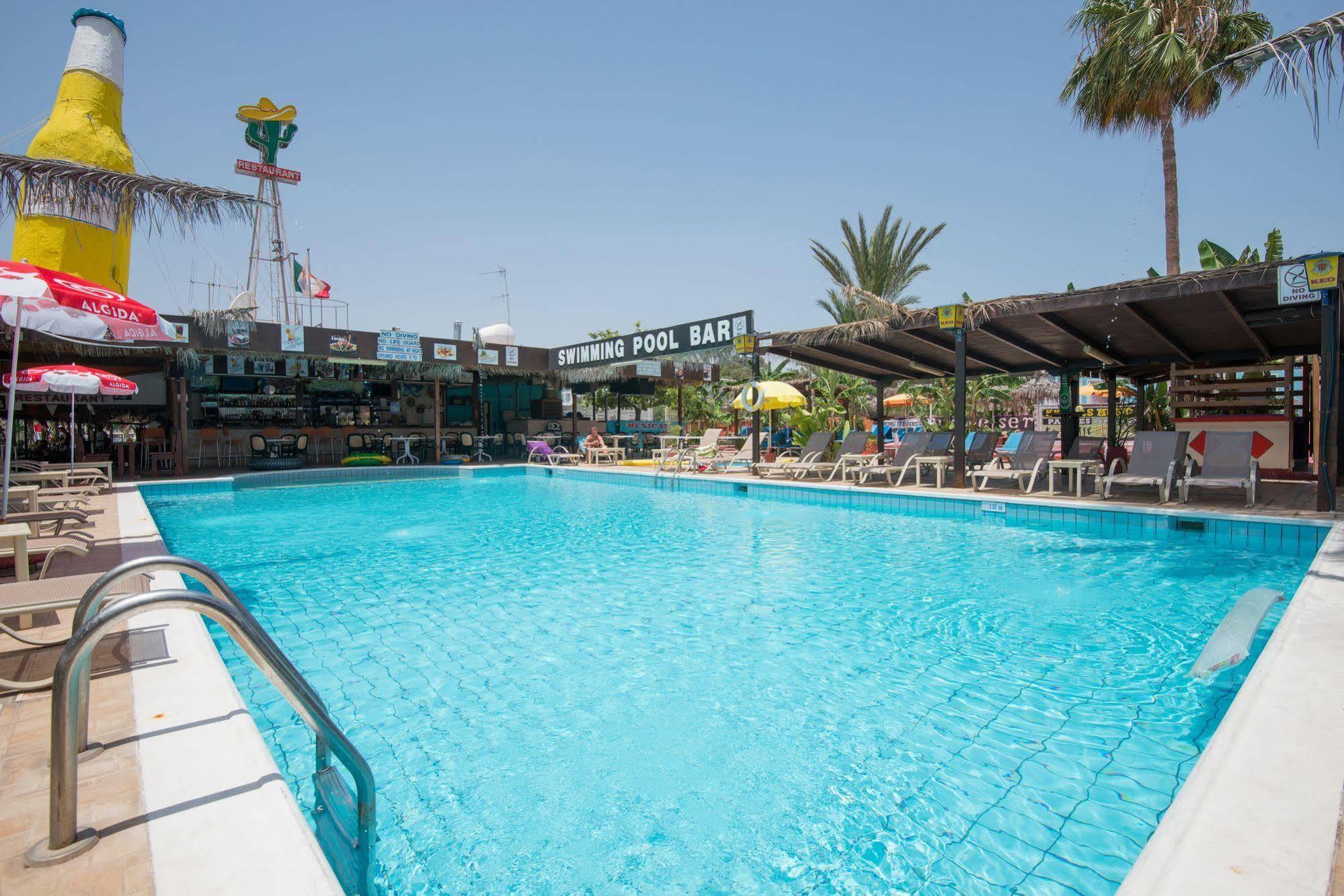 Kkaras Hotel 3 Star アヤナパ エクステリア 写真