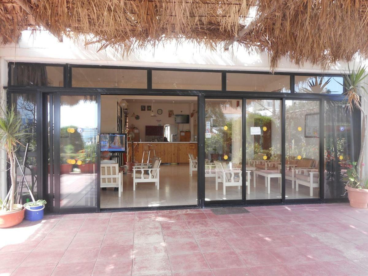 Kkaras Hotel 3 Star アヤナパ エクステリア 写真